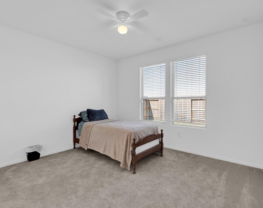 319 Bismuth Drive - Photo Thumbnail 8