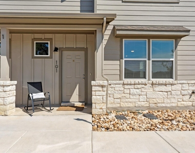 520-1102b Powell Drive - Photo Thumbnail 1
