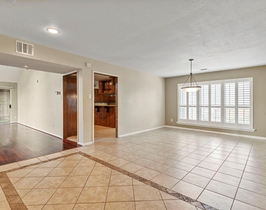 3218 Freshmeadows Drive - Photo Thumbnail 8