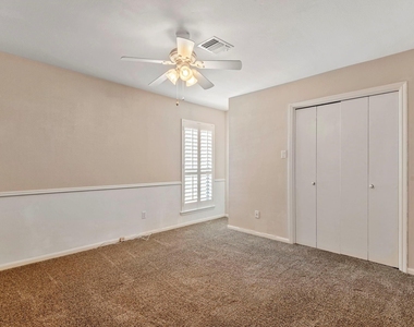3218 Freshmeadows Drive - Photo Thumbnail 10