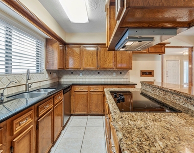 3218 Freshmeadows Drive - Photo Thumbnail 21