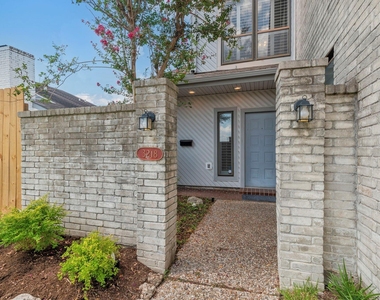 3218 Freshmeadows Drive - Photo Thumbnail 16