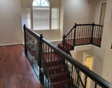 14810 Rancho Vista Drive - Photo Thumbnail 3