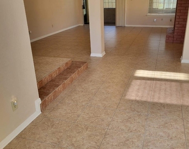 14810 Rancho Vista Drive - Photo Thumbnail 12