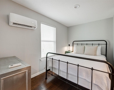921 Kern Street - Photo Thumbnail 17
