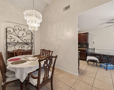 8203 Paddington Place Drive - Photo Thumbnail 8