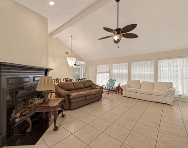 8203 Paddington Place Drive - Photo Thumbnail 6