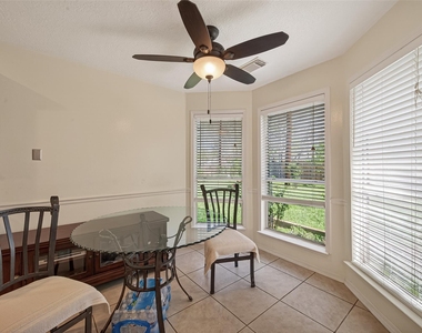 8203 Paddington Place Drive - Photo Thumbnail 9
