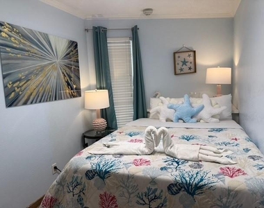 6102 Seawall Boulevard - Photo Thumbnail 4
