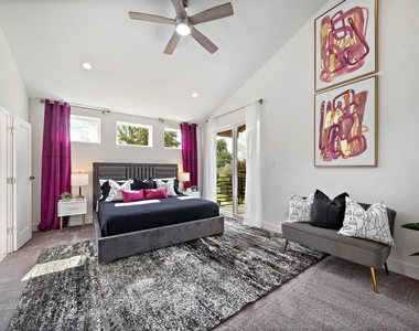 207 E 38th Street - Photo Thumbnail 9