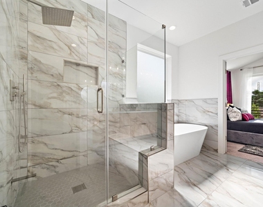 207 E 38th Street - Photo Thumbnail 11
