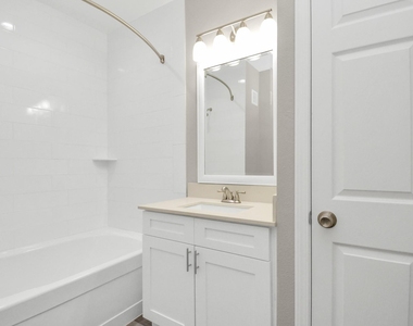 2222 Maroneal Street - Photo Thumbnail 8