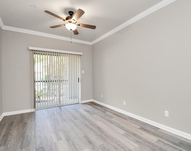 2222 Maroneal Street - Photo Thumbnail 3