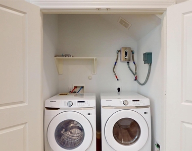 504 Nursery Rd - Photo Thumbnail 6
