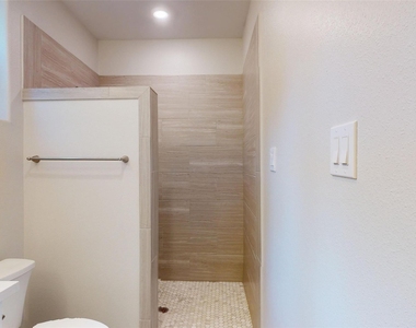 504 Nursery Rd - Photo Thumbnail 20