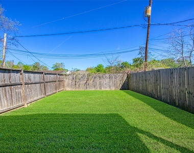 9306 Bean Street - Photo Thumbnail 3