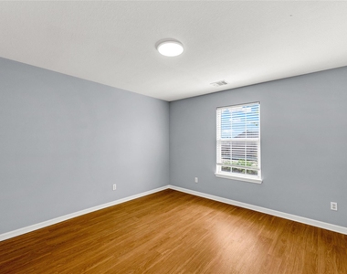 4640 Knoxville Street - Photo Thumbnail 14