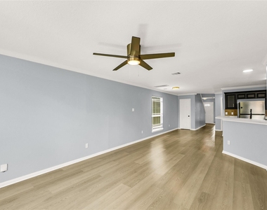 4640 Knoxville Street - Photo Thumbnail 11
