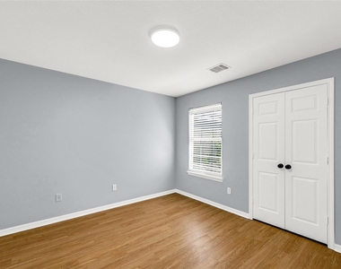 4640 Knoxville Street - Photo Thumbnail 17