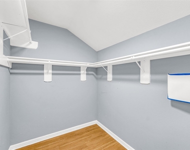 4640 Knoxville Street - Photo Thumbnail 22