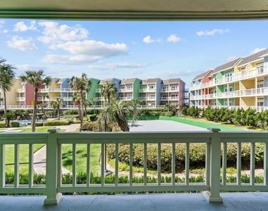 7820 Seawall Boulevard - Photo Thumbnail 4