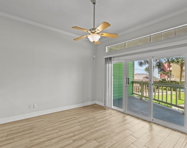 7820 Seawall Boulevard - Photo Thumbnail 13