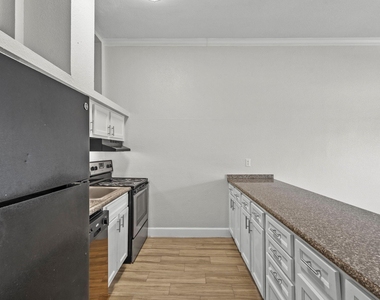 7820 Seawall Boulevard - Photo Thumbnail 14