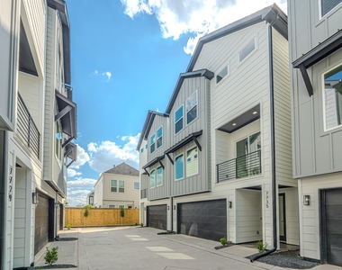 7735 Hammerly Blvd - Photo Thumbnail 11