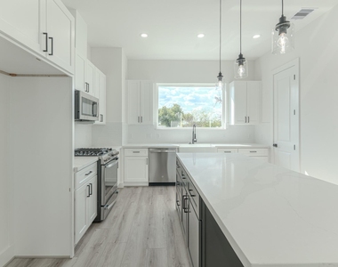 7735 Hammerly Blvd - Photo Thumbnail 29