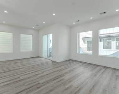 7735 Hammerly Blvd - Photo Thumbnail 34