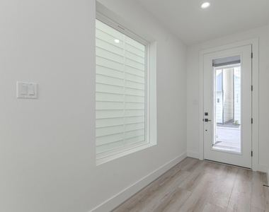 7735 Hammerly Blvd - Photo Thumbnail 19