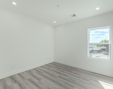 7735 Hammerly Blvd - Photo Thumbnail 43