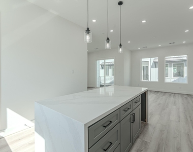 7735 Hammerly Blvd - Photo Thumbnail 28