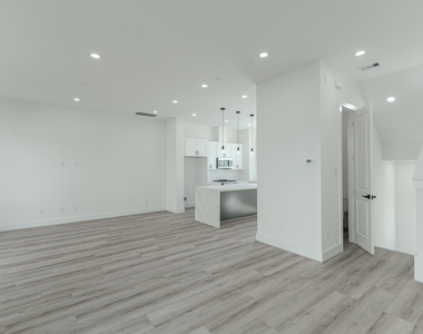 7735 Hammerly Blvd - Photo Thumbnail 22