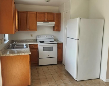 1732 Mitten Terrace - Photo Thumbnail 12