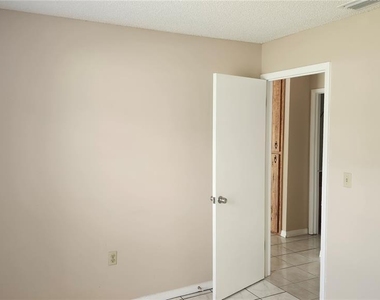 1732 Mitten Terrace - Photo Thumbnail 14