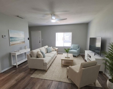 506 N Macdill Avenue - Photo Thumbnail 2