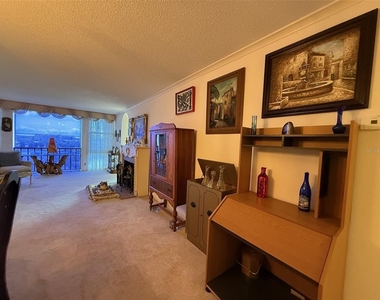 7400 Sun Island Drive S - Photo Thumbnail 10