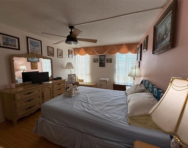 7400 Sun Island Drive S - Photo Thumbnail 15