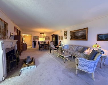 7400 Sun Island Drive S - Photo Thumbnail 2
