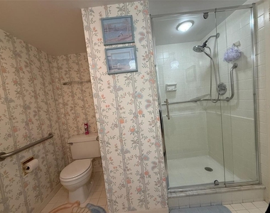7400 Sun Island Drive S - Photo Thumbnail 18