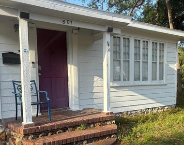 2601 W Cleveland Street - Photo Thumbnail 1