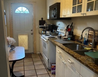 2601 W Cleveland Street - Photo Thumbnail 6