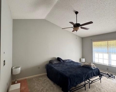 5924 Clubside Drive - Photo Thumbnail 6
