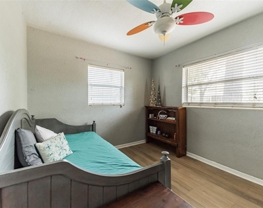 418 Lebeau Street - Photo Thumbnail 24