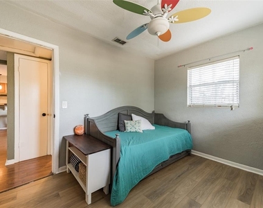 418 Lebeau Street - Photo Thumbnail 23