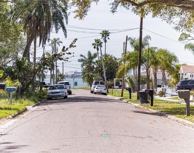418 Lebeau Street - Photo Thumbnail 32