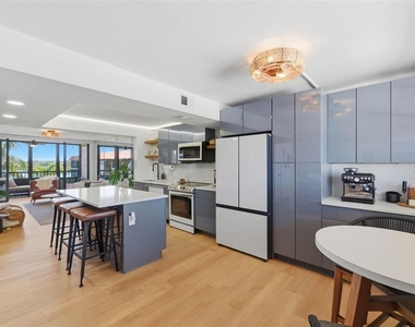 19701 Gulf Boulevard - Photo Thumbnail 5