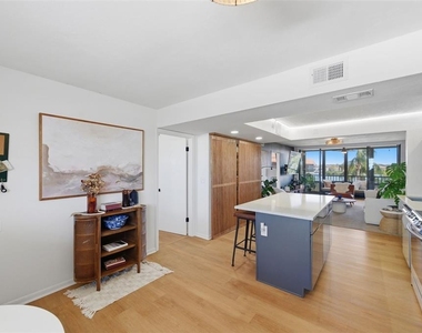19701 Gulf Boulevard - Photo Thumbnail 8