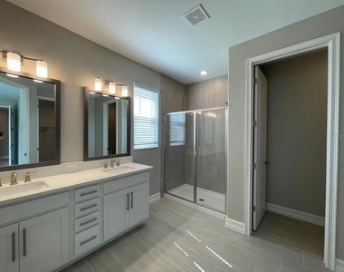 4612 Almada Lane - Photo Thumbnail 11